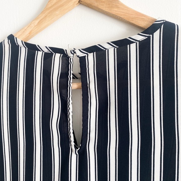 Express Women’s Striped Blouse, Size XS, Black & White - Picture 8 of 13